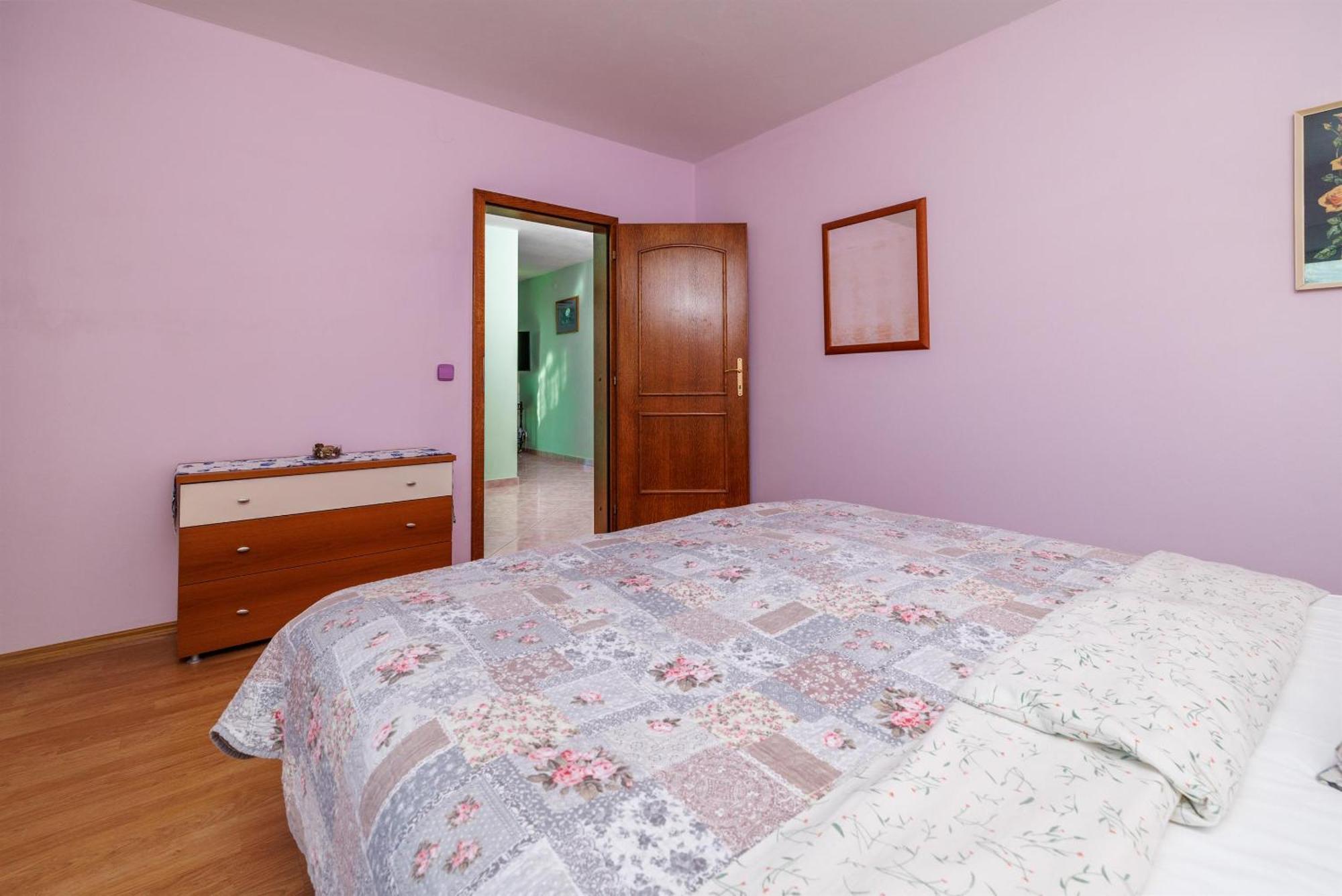 Apartments Djusi دْغاماي المظهر الخارجي الصورة